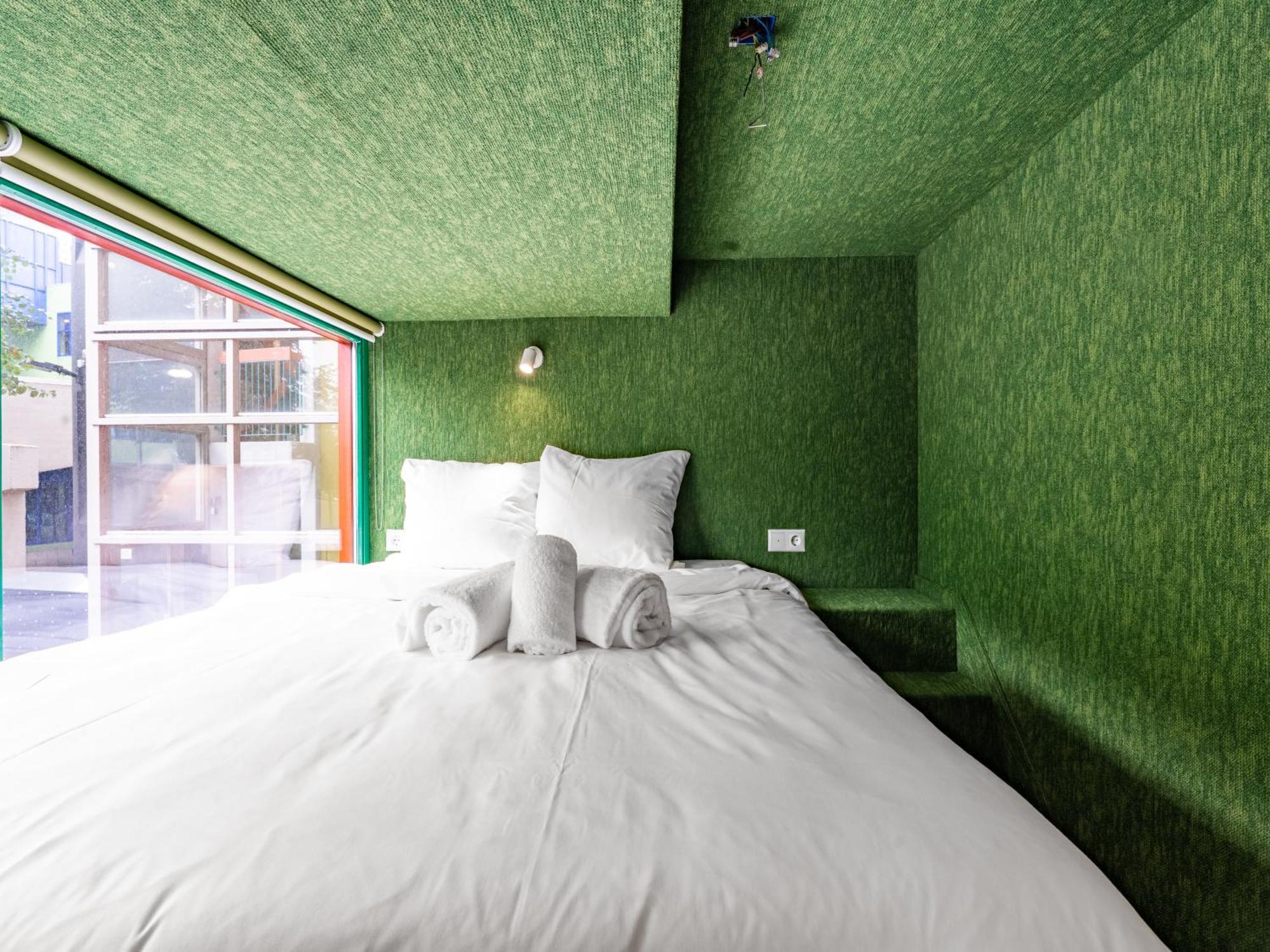 Hotel Not Hotel Rotterdam Ngoại thất bức ảnh